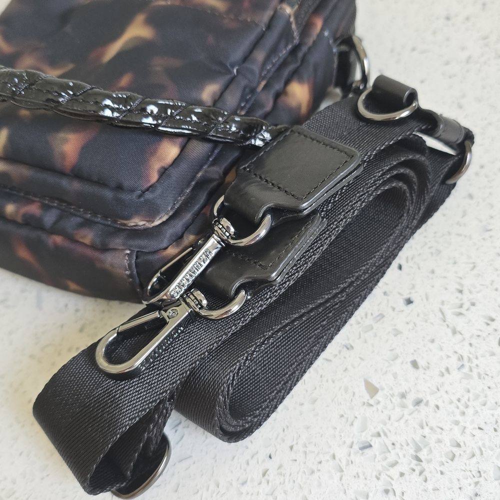 SOLD ♡ | Tortoise Crossbody - Picture 5 of 13
